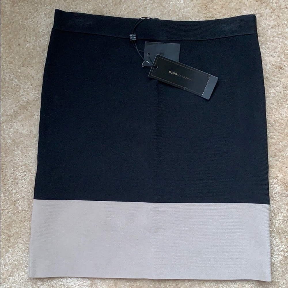 BCBG Black and Tan skirt